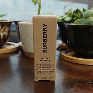Burberry Beyond Radiance Primer in Bare Glow